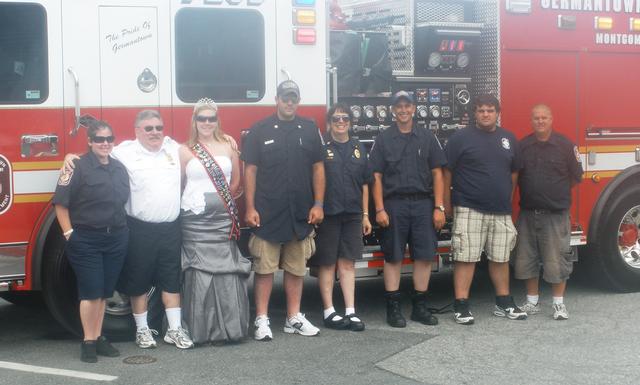 Group photo after parade waiting for awards ceremony.